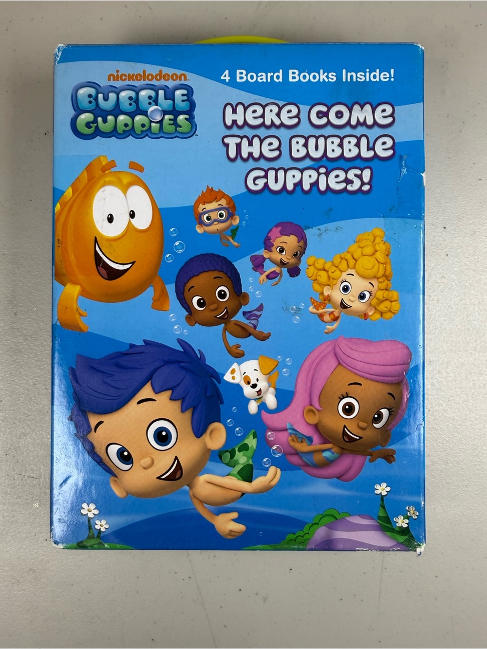 Here Come the Bubble Guppies! (Bubble Guppies) by Mary Tillworth: Used